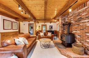 Bartlett Vacation Rental with Wraparound Deck! Bartlett